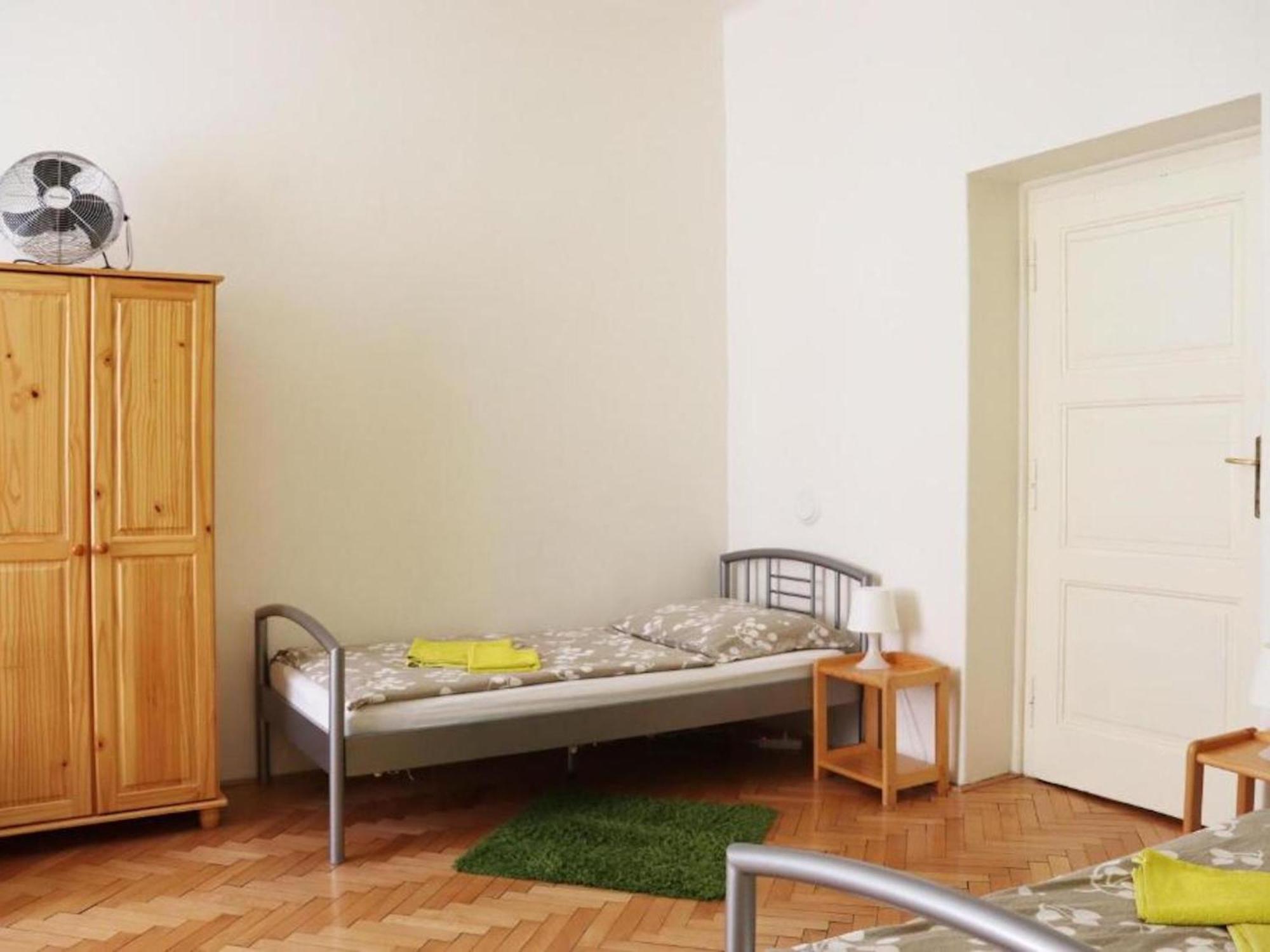 Old Town Home-2 By Interhome * Praga